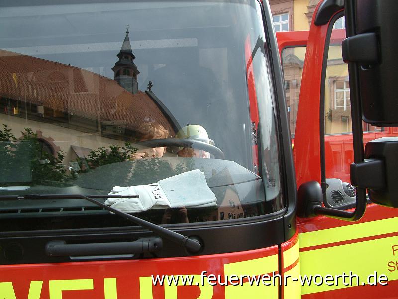2009.09.20 Kreisfeuerwehrtag Fahrzeugausstellung 010.jpg